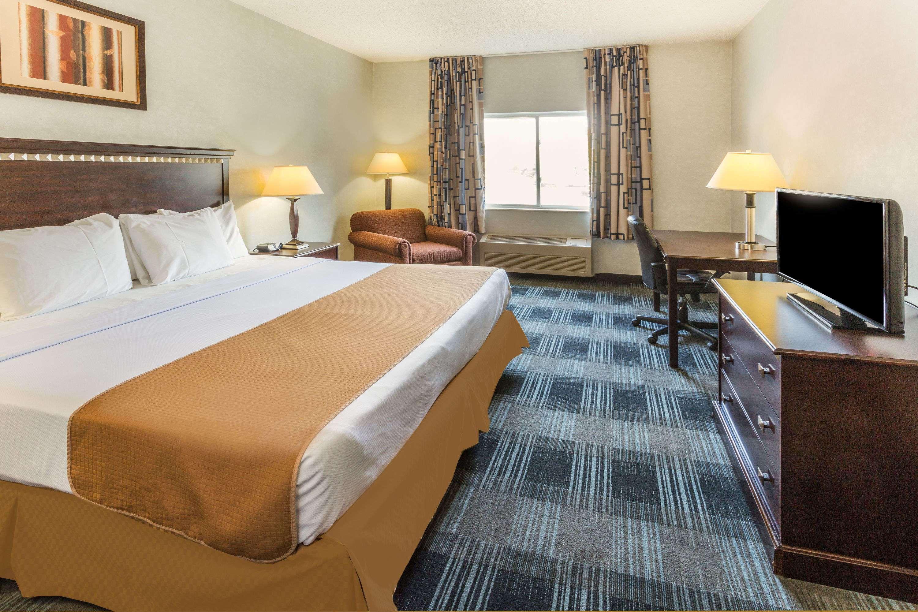 Days Inn & Suites By Wyndham Vancouver Exteriör bild