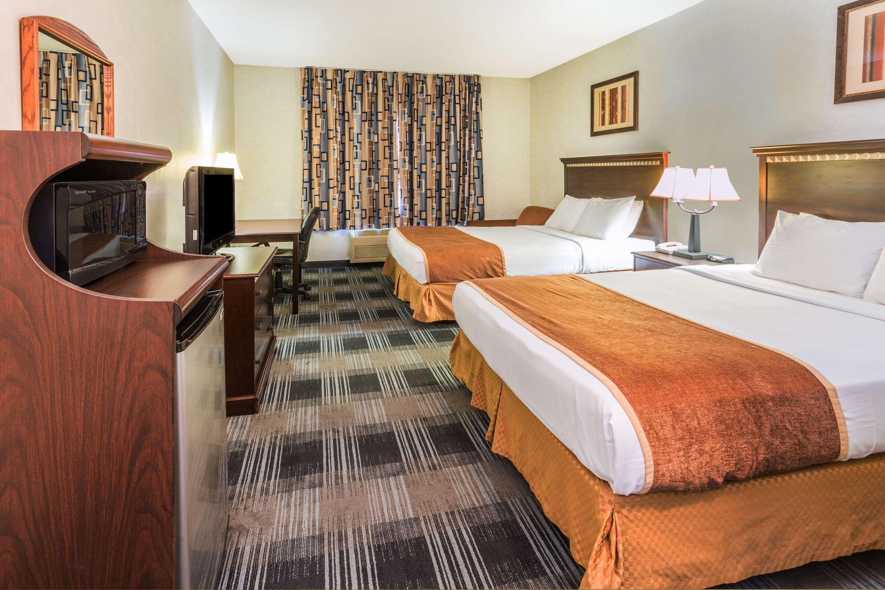 Days Inn & Suites By Wyndham Vancouver Exteriör bild